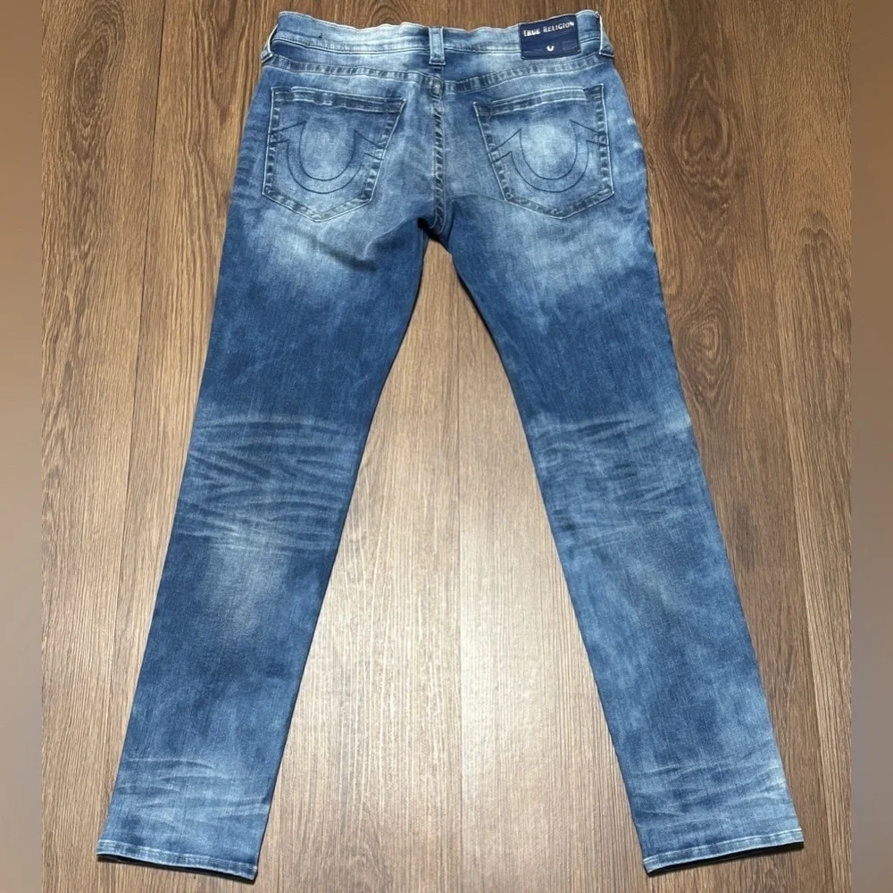 True Religion ROCCO Relaxed Skinny Jeans 34 Premium Wash Denim